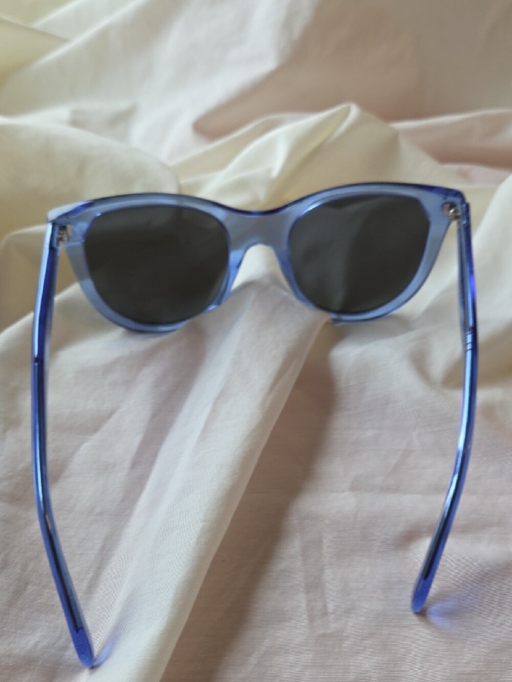 CELINE Blue Acetate Cat-Eye Sunglasses - Picture 3 of 8